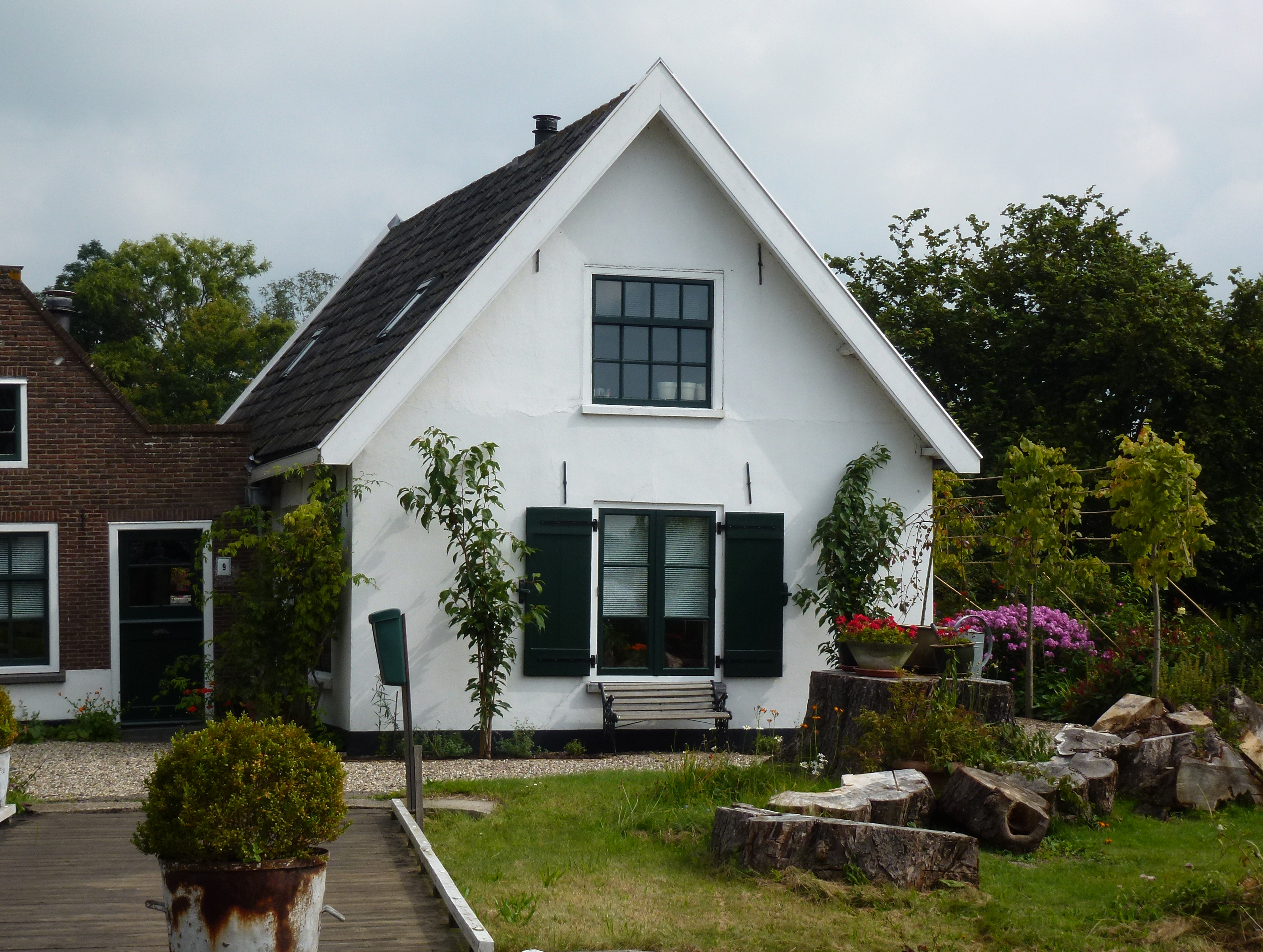 Gepleisterd huis aan de s-Gravenbroekseweg, vooraanzicht